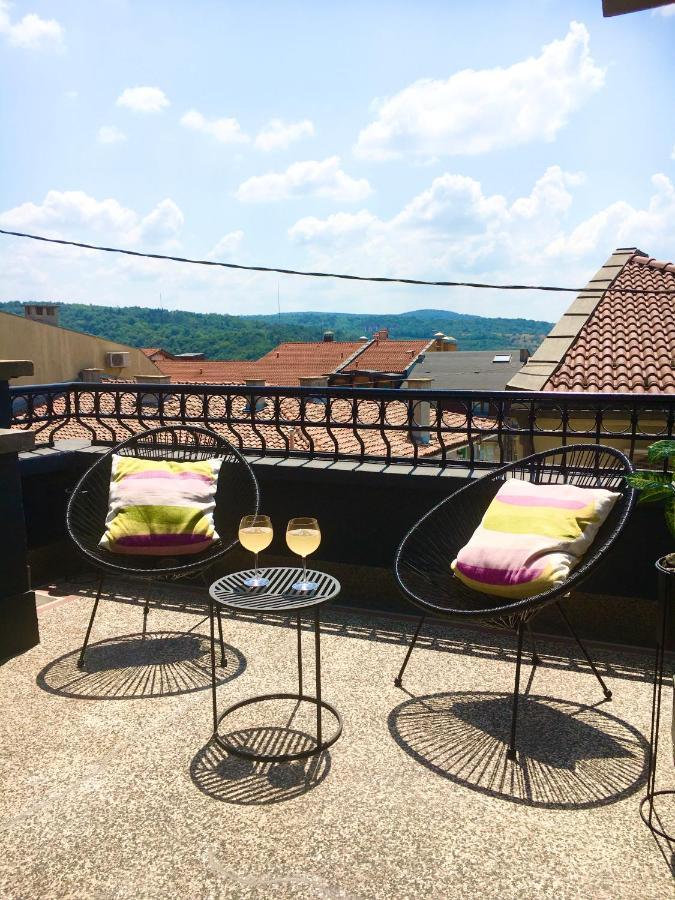 Room E11Even Veliko Turnovo Bagian luar foto